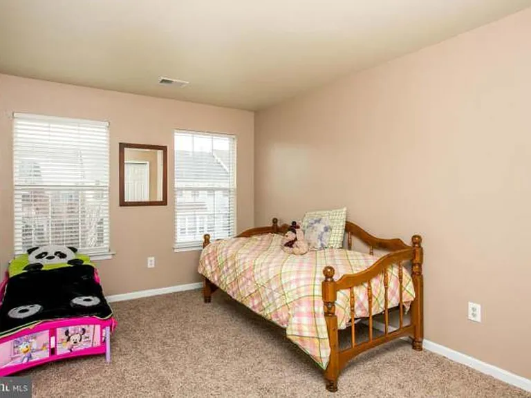 8130 Mallard Shore Dr — Photo 15