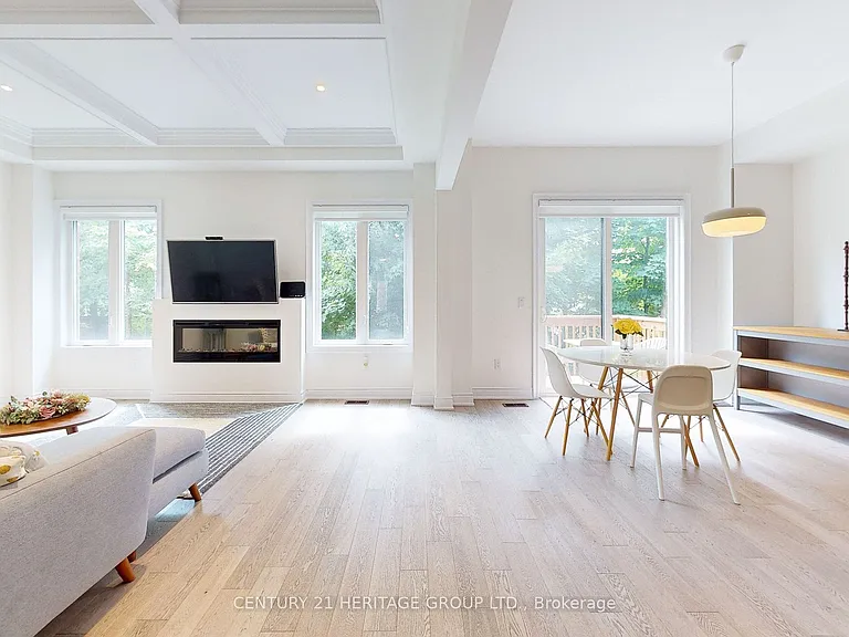 1409 Blackmore St — Photo 10
