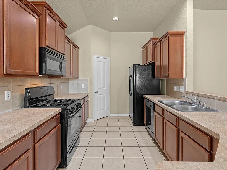26350 Longview Creek Dr — Photo 9