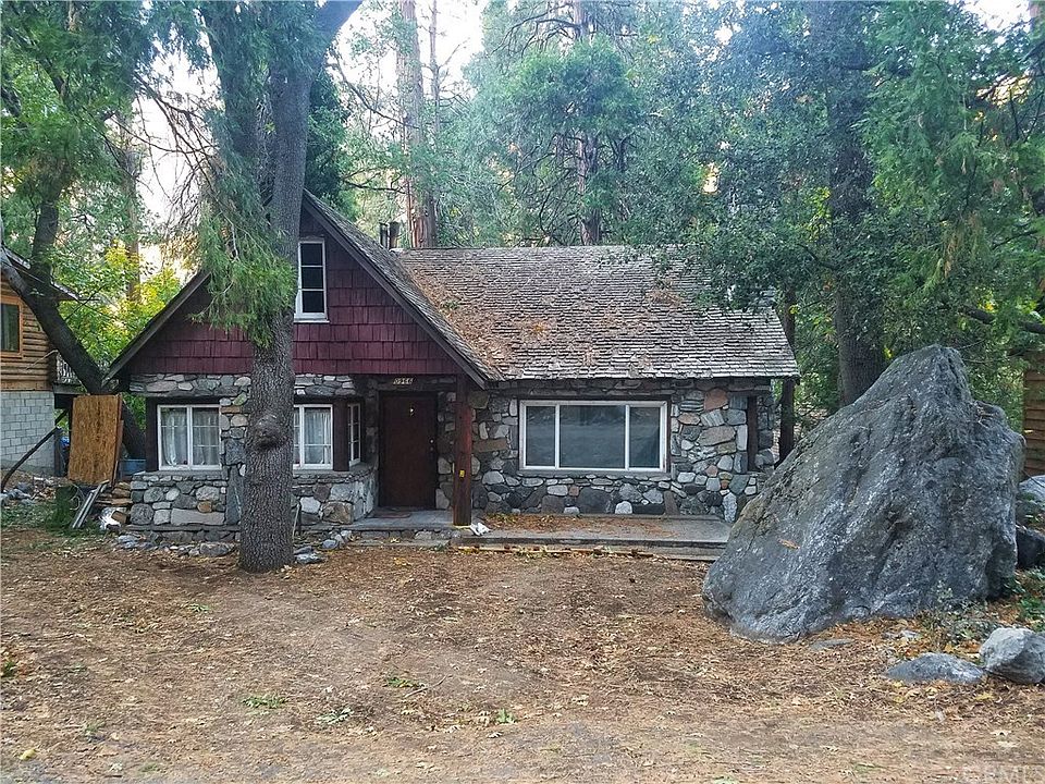 1st image of 40966 Pine Dr