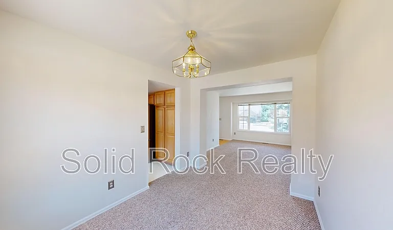 2635 Leoti Dr — Photo 9