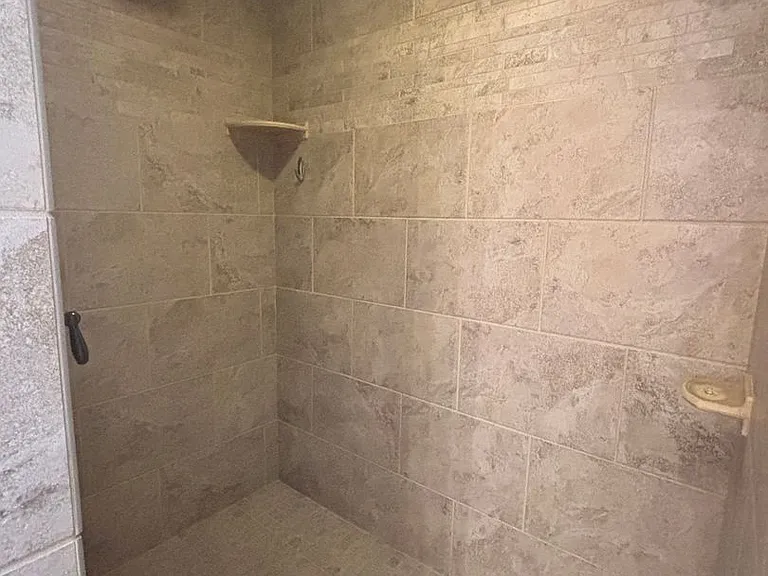 135 Emrie Ln — Photo 32