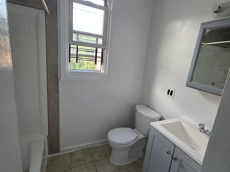 4 Convent Ave #3L — Photo 3