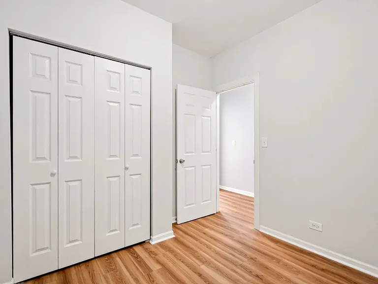 1812 S Throop St #1R — Photo 13