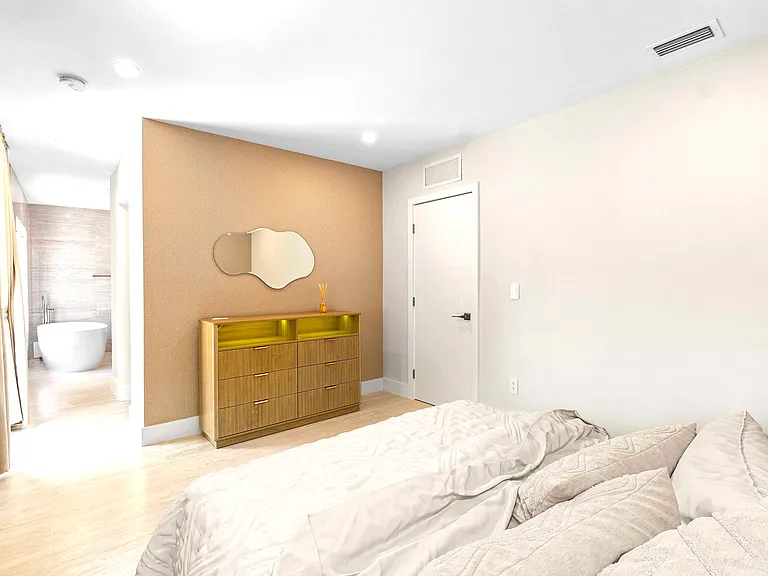 1345 SW 14th Ave — Photo 17