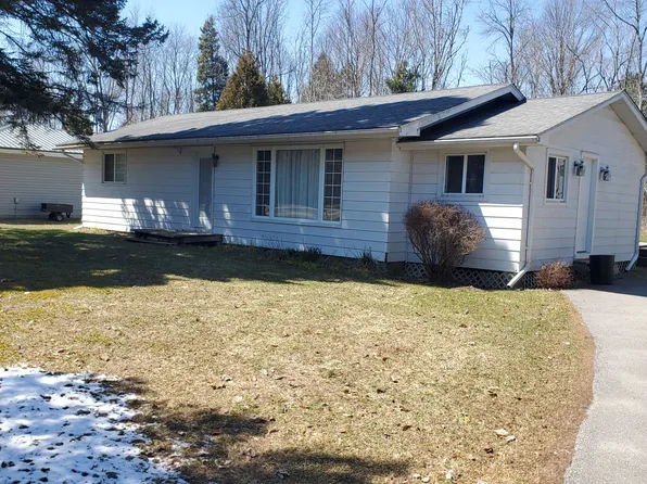 112 Parkview Rd, Prince Edward County, ON K0K 1L0