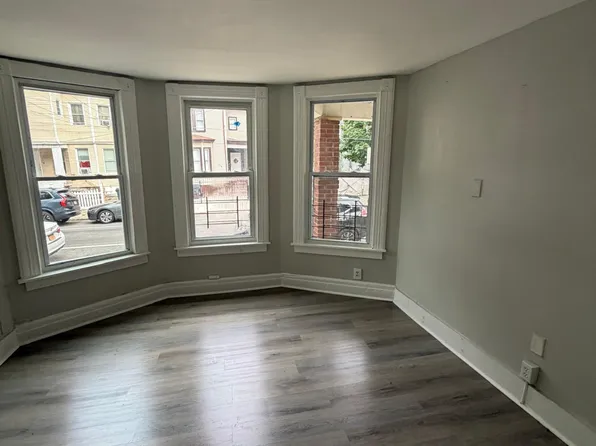 123 S 13th St Floor 1, Newark, NJ 07107
