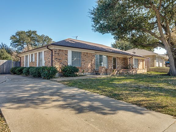3rd image of 6801 Lancelot Ct