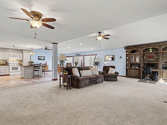 4th image of 1879 Simpson Rd