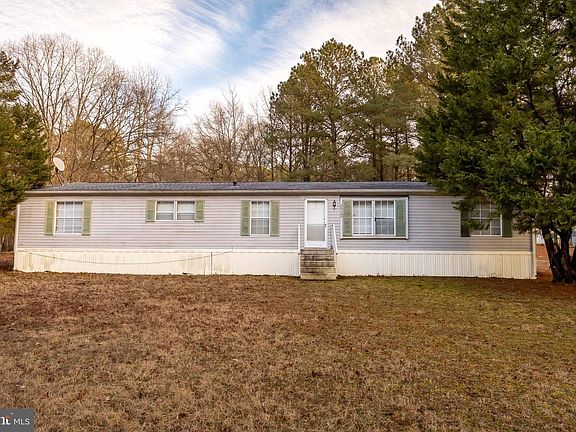 3rd image of 22147 Royal Oak Rd