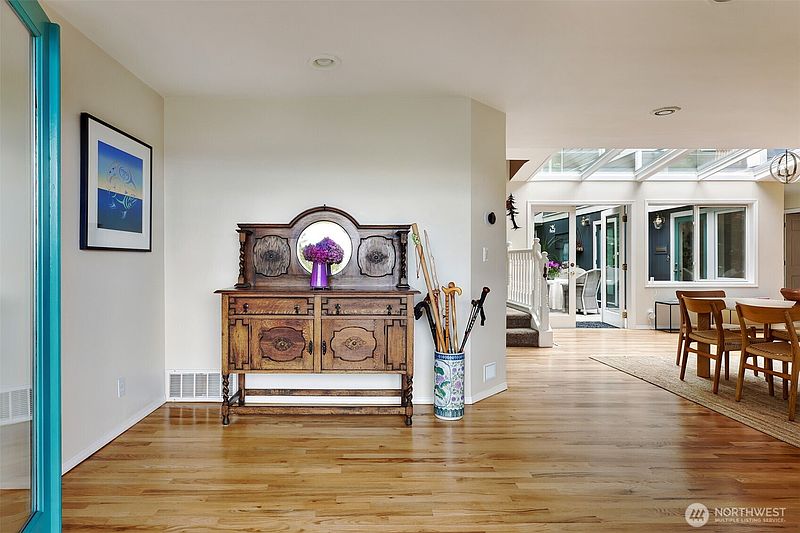 5th image of 1515 37th Avenue