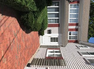 619 Main St, Centerville, MA 02632