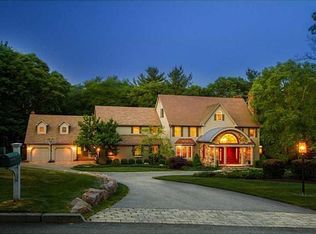 100 Westfield Dr, East Greenwich, RI 02818