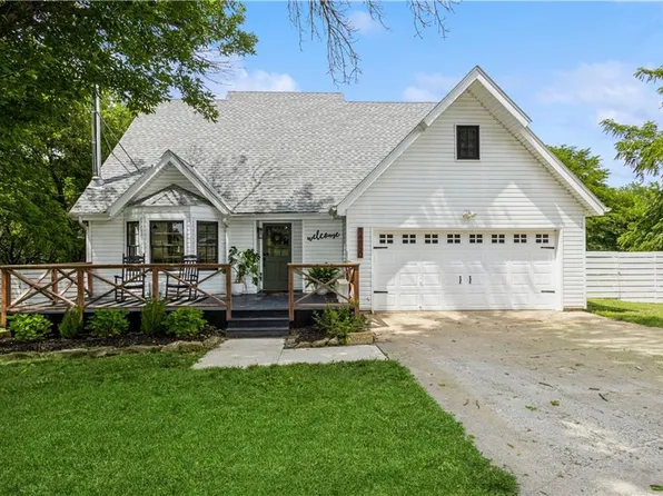 14850 W 159th St, Olathe, KS 66062