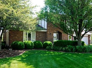 11910 N Pinecreek Dr, Orland Park, IL