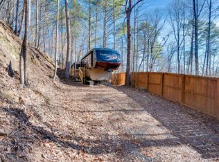 141 9th St, Ellijay, GA 30540