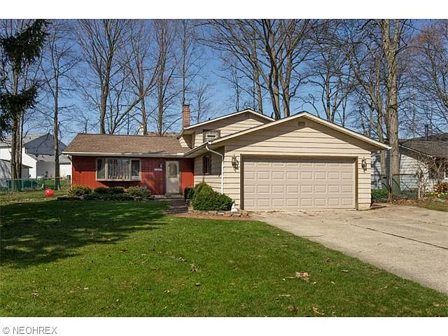 1662 Berwick Dr photo 1
