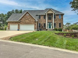 71 Arrowhead Dr, Lexington, MO 64067