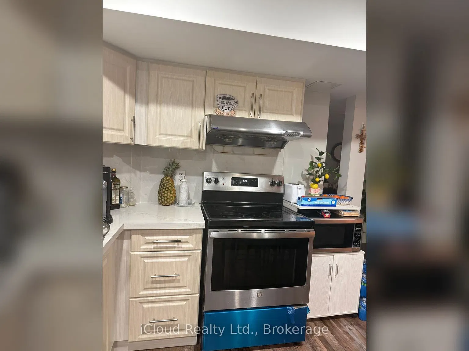 2 bed, $1,900 — Photo 4
