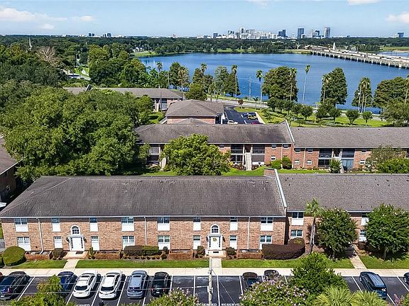 3rd image of 4386 LAKE UNDERHILL ROAD #D
