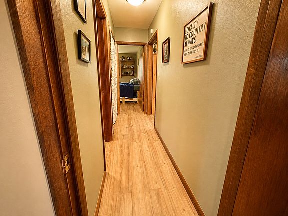 4th image of 23408 475th St