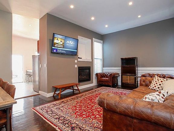 3rd image of 557 Divisadero St
