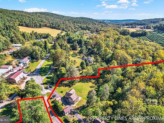 3rd image of 130 Spigot Valley Rd