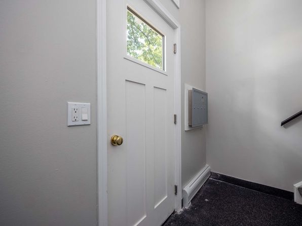 2 Glenora Gdns #100-1