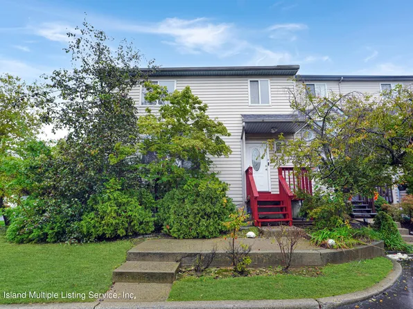 51 Forest Ln, Staten Island, NY 10307