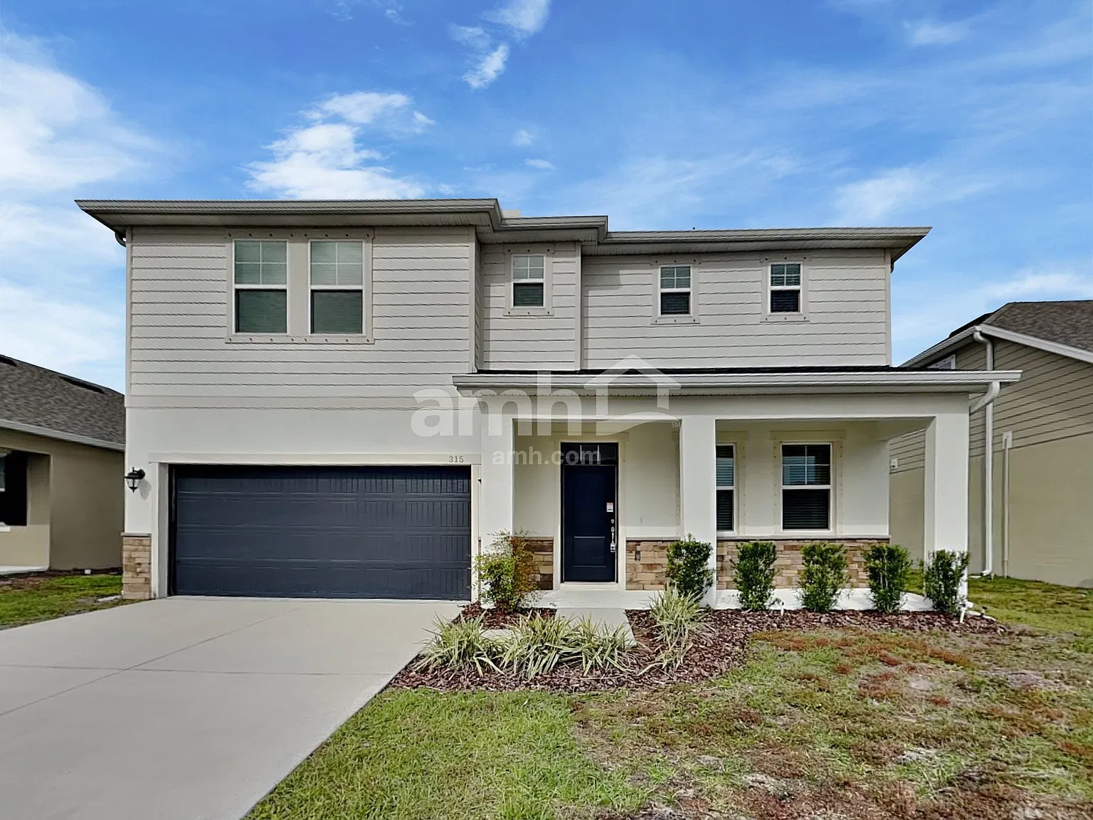 4 bed, 2.5 bath, 2324 sqft, $2,650 — Photo 1