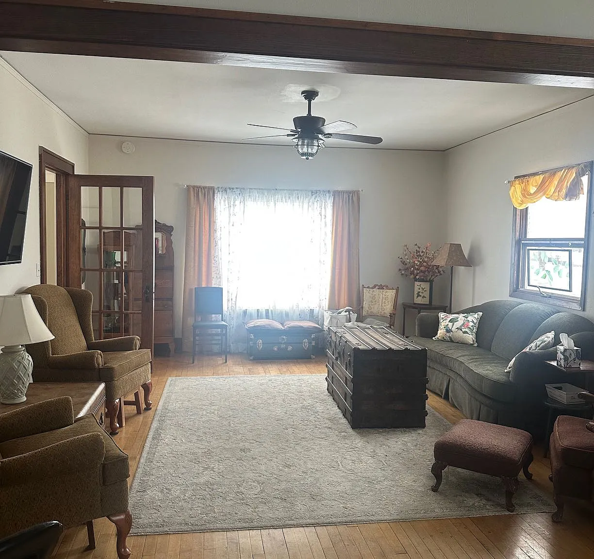 2 bed, $1,800 — Photo 2
