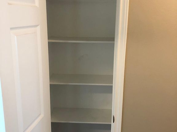 4th image of 521 N Kirby Ave