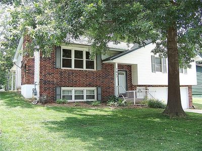 304 Lawson Dr, Warrensburg, MO, 64093