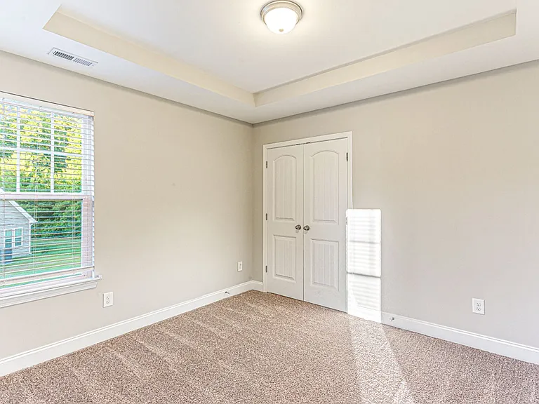 2240 Mannington Dr — Photo 34