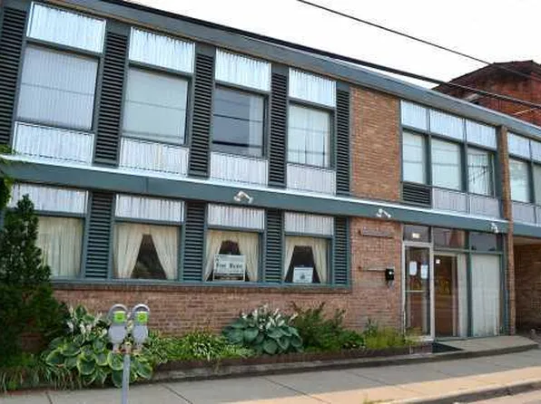 125 W Cedar St #1, Kalamazoo, MI 49007