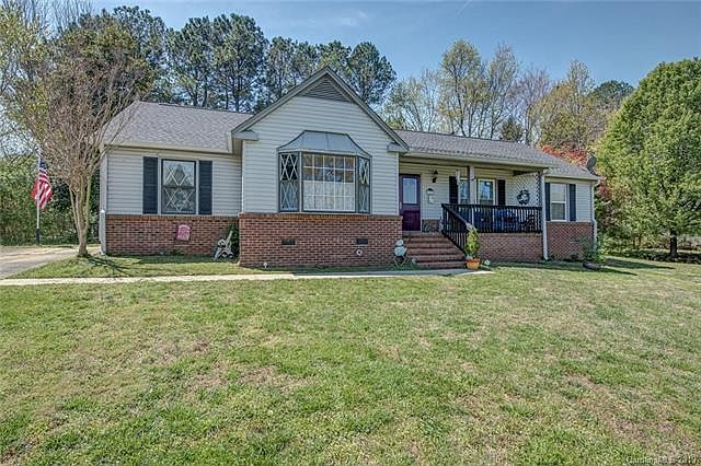 1st image of 1009 Woodlark Ct