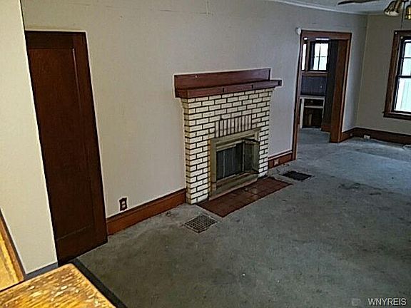 5th image of 408 Falconer St