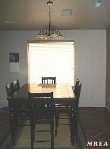 breakfast bar in kitchen area