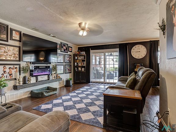 4th image of 301 W Mesa Dr
