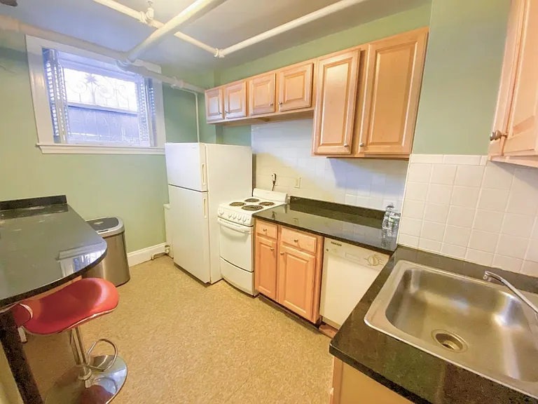 239 Commonwealth Ave #12 — Photo 12