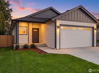 210 Silver Ln SE, Orting, WA 98360