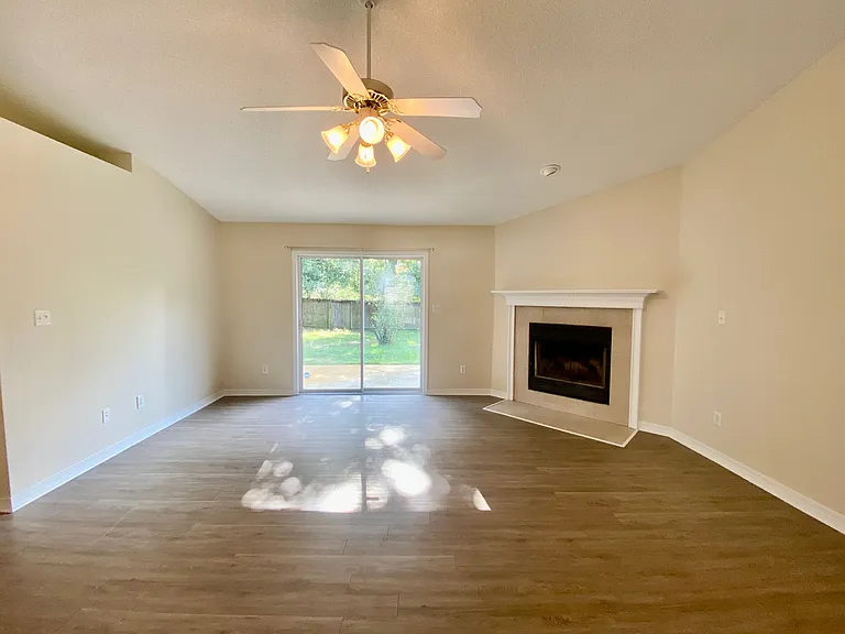 1550 Oakhill Rd — Photo 8