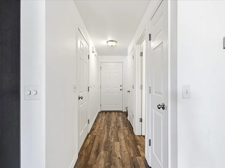 186 E Elwood Ln — Photo 3