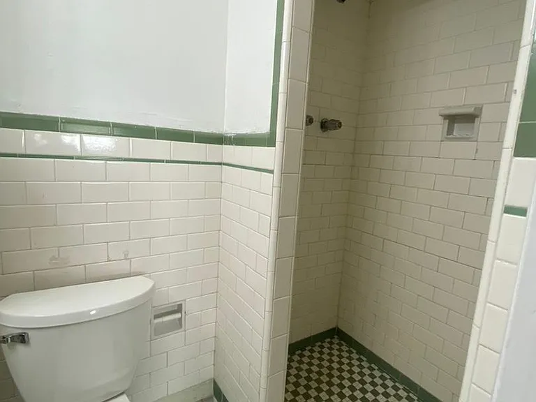 Morris Apartments — Photo 8