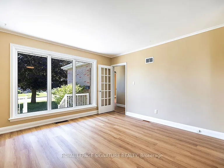 812 Schneider Pl — Photo 3