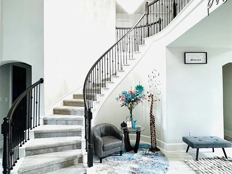 17821 Limestone Spring Ln — Photo 9