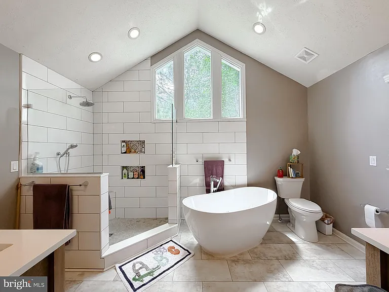 23118 Silverberry Way — Photo 28