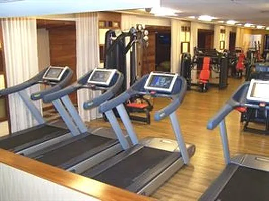 Rented by Corcoran | media 41