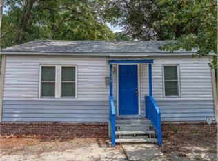 400 E Wine St, Mullins, SC 29574