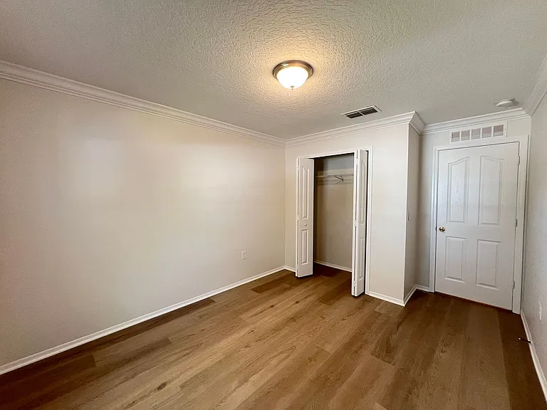 13740 Laranja St — Photo 15